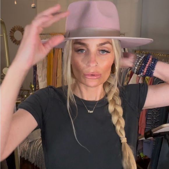 VAN SOLEIL IS LIVE 🌻 PLEASE RE-LIKE ✨    💛I SOLD MY 1st LISTING - Picture 7 of 16